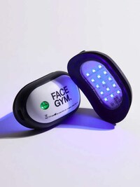 Hands-Free Acne Treatments Image 2