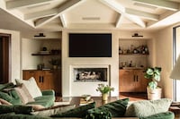 Juxtaposing South Californian Homes Image 1