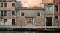 Venetian-Themed Historic Bars Image 3