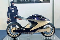 Elegant Shape-Shifting Concept Bikes Image 4
