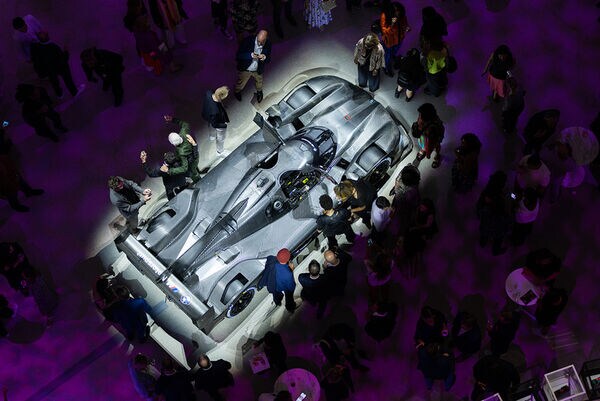 Dynamic Artful Car Designs