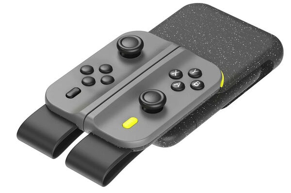Charging-Friendly Smartphone Controllers Image 2
