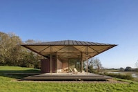 Pyramidal Roof Steel-Framed Homes