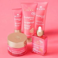 Glow-Enhancing Vegan Cosmetics Image 5