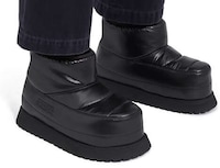 Edgy Apr&egrave;s Ski Boots Image 1
