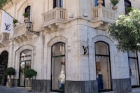 Luxury Italian Caf&eacute;s Image 3