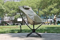 Swivelling Versatile Portable Chairs Image 1