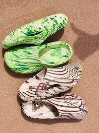 Wavy Fashion-Forward Clogs Image 1