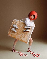 Storage-Focused Dynamic Footwear Image 4