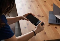 Pro-Grade Smartphone Photography Controls Image 2