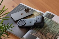 Pro-Grade Smartphone Photography Controls Image 5