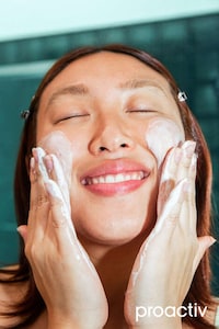 Clean Acne-Targeted Skincare Image 2
