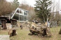 Trapezoidal Concrete Forest Homes Image 2