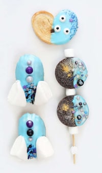 Playful Space-Themed Desserts Image 2