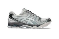 Collaboration Retailer Sneakers Image 3
