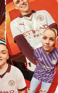 Collaborative Sporty Football Kits Image 3