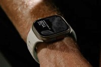 Glow-in-the-Dark Smartwatch Straps Image 6