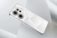 Artwork-Covered Smartphone Models Image 6
