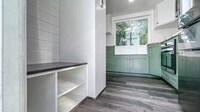 Oversized Luxurious Tiny Homes Image 6