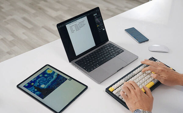 Hub-Equipped Mechanical Keyboards