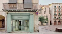 Stunning Eyewear Store Interiors Image 5