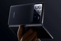Durable Folding Flagship Smartphones Image 1