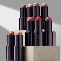 Simplified Contouring Cosmetics Image 1