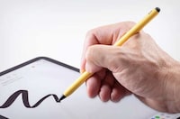 Magnetic Wirelessly Charged Stylus Image 3