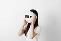 Light Therapy Face Masks Image 5