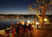 Cooking-Friendly Outdoor Fireplaces Image 3