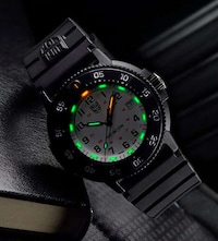 Stylish Mil-Spec Timepieces Image 4