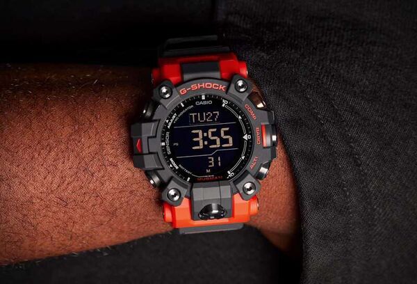 Durable Dual-Layer Digital Timepieces