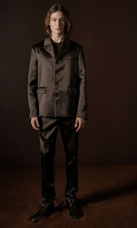 Elegant Fall-Centric Fashion Capsules Image 3