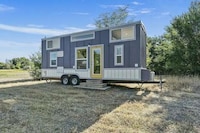Entertaining-Focused Tiny Homes Image 2