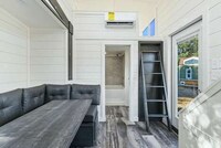 Entertaining-Focused Tiny Homes Image 6