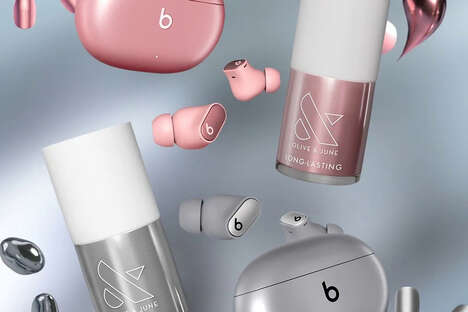 Stylish Earbud Colorways