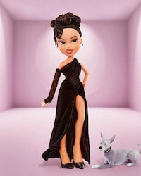 Socialite-Inspired Toy Dolls Image 4