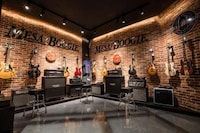 Groundbreaking Flagship Guitar Stores Image 3
