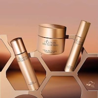 Bee-Inspired Premium Skincare Collections Image 3