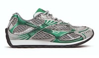 Y2K-Style Runners Image 1