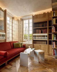 Ultra-Luxurious Bar Interiors Image 2