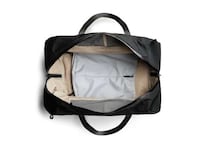 Durable Minimalist Travel Bags Image 3