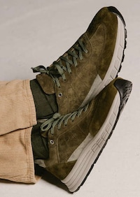 Luxurious Fall-inspired Shoe Collections Image 2