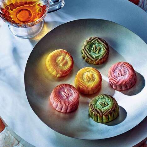 Elegant Miniature Mooncake Boxes