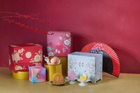 Elegantly Packaged Mooncakes Image 4
