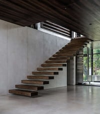 Log Cabin-Inspired Modern Homes Image 2