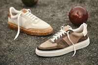 Elegant Old-School Sneaker Styles Image 2