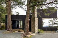 Blackened Timber Tranquil Cabins Image 1