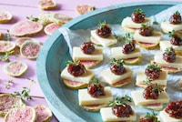 Snackable Freeze-Dried Figs