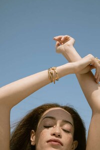 Goddess-Inspired Jewelry Campaigns Image 4